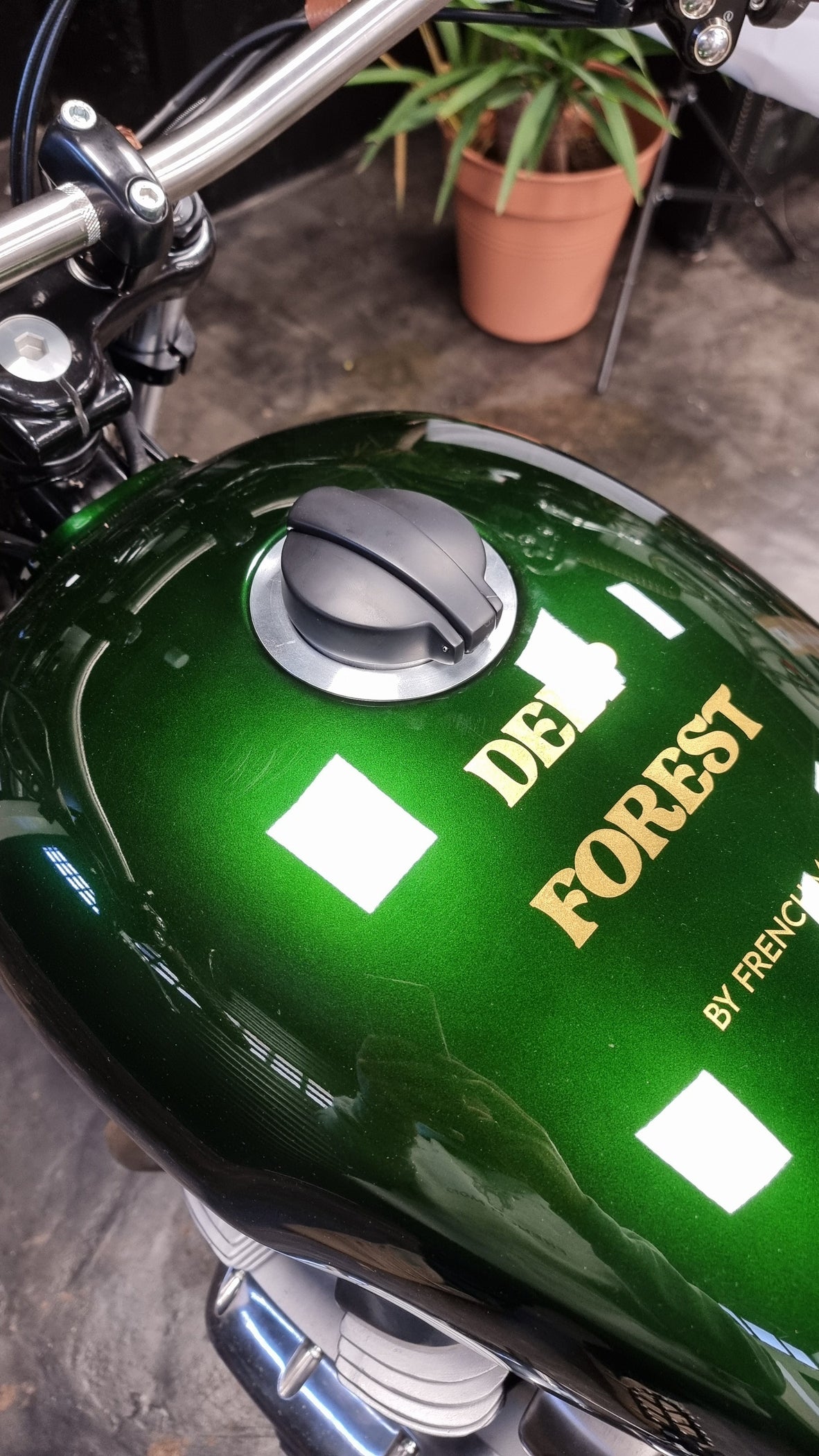 Collerette bouchon de réservoir Royal Enfield Interceptor / Continenta