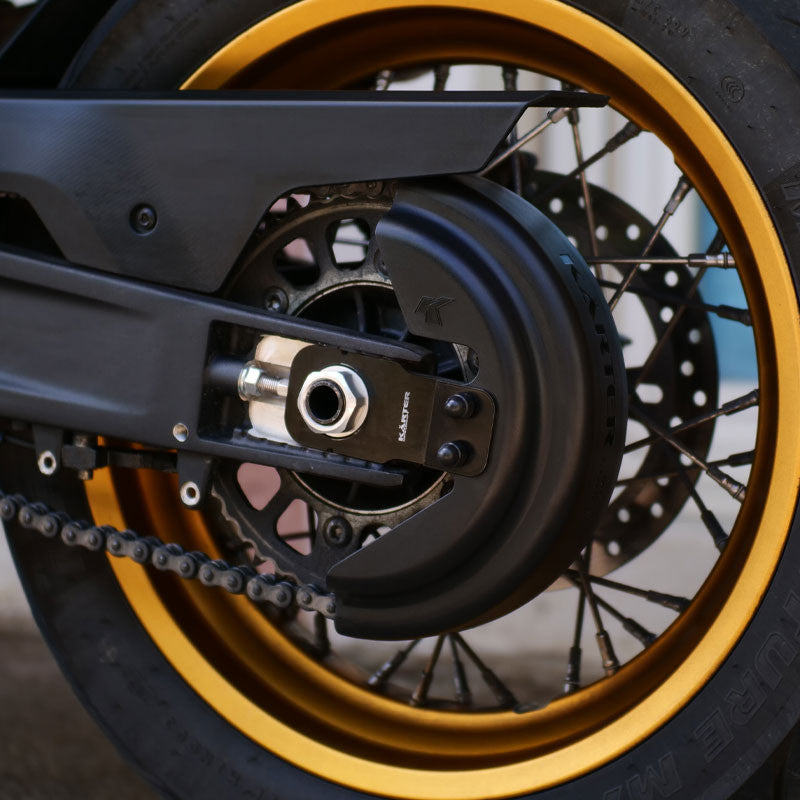 SUZUKI GSX-8S - Carter de chaine Look Carbone Brillant