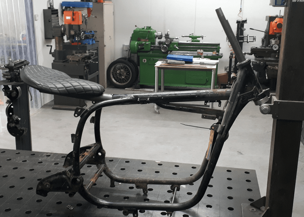Boucle arrière Bobber BMW avec feux arrière